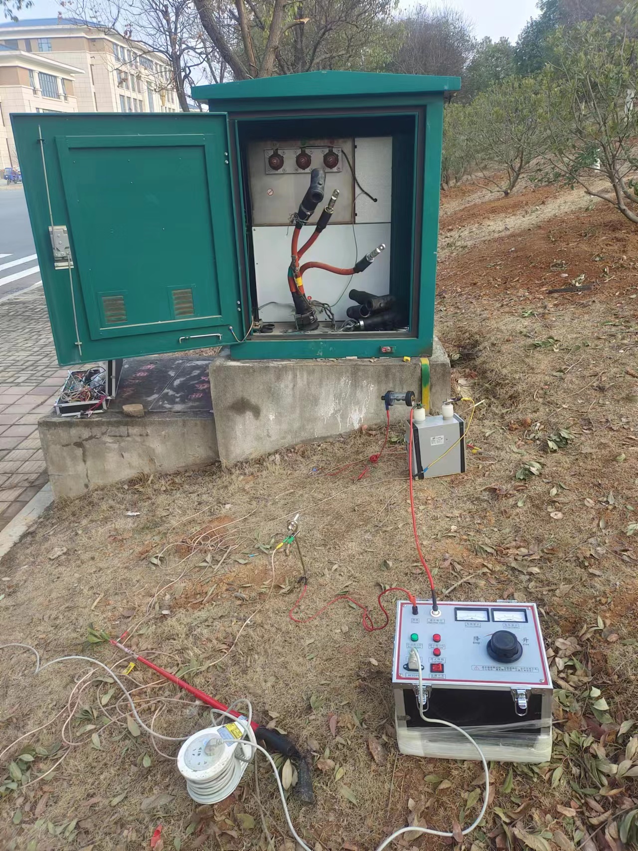 雷科電力電纜故障測試儀的實(shí)際使用